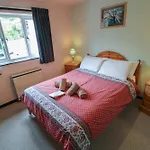 Beck Cottage, Within Walking Distance Of The Lake, Shops, Pubs & Restaurants Of بيت للعطل