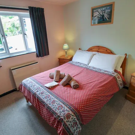 Beck Cottage, Within Walking Distance Of The Lake, Shops, Pubs & Restaurants Of بيت للعطل